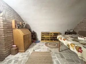 Refugiu urban cu personalitate – Casa cu mansarda si crama amenajata -  zona centrala - imagine 16 Refugiu urban cu personalitate – Casa cu mansarda si crama amenajata -  zona centrala - imagine 16