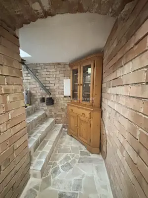 Refugiu urban cu personalitate – Casa cu mansarda si crama amenajata -  zona centrala - imagine 15 Refugiu urban cu personalitate – Casa cu mansarda si crama amenajata -  zona centrala - imagine 15