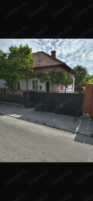 Casă de vânzare zona centrală 1 mai