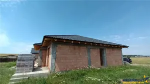 Casa la rosu in localitatea Bod, la 15 minute de Brasov, DJ 112A - imagine 5