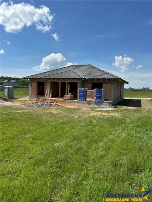 Casa la rosu in localitatea Bod, la 15 minute de Brasov, DJ 112A - imagine 16