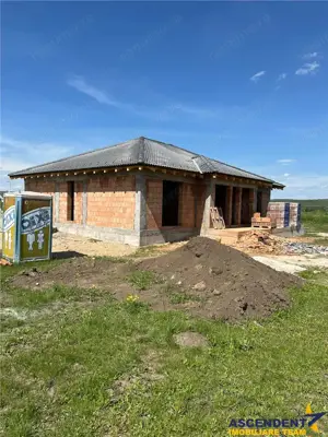 Casa la rosu in localitatea Bod, la 15 minute de Brasov, DJ 112A - imagine 14