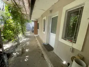 Casa de inchiriat, Micro 17  - curte spatioasa, loc de parcare