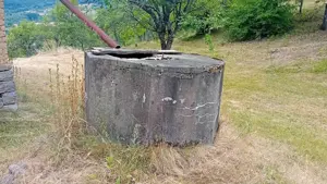 Se vinde casă bătrânească în zonă de munte - imagine 6