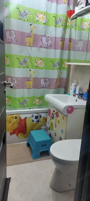  De vânzare! Apartament 3 camere în zona centrală   Onești  Str. General Radu R. Rosetti - imagine 2