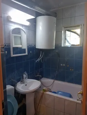 Se vinde apartament 2 camere - imagine 2