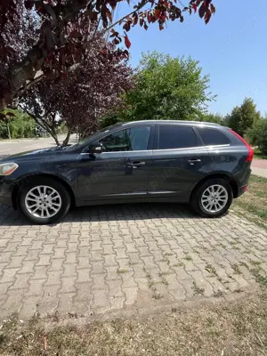 Persoana fizica vand VOLVO  XC60 2.4d D5 SUMMUM  - imagine 10