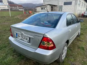 Toyota Corolla 2005 avariata  - imagine 5