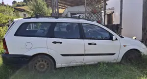 Vând Ford Focus 2001 diesel, fără ITP RCA, complet - imagine 2 Vând Ford Focus 2001 diesel, fără ITP RCA, complet - imagine 2