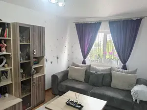 Vand apartament 3 cam