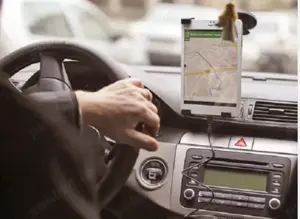 Caut loc de munca in diverse domenii, disponibilitate deplasari în țară.