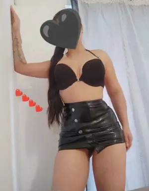 Buna te astept la mine bruneta 24 de ani 