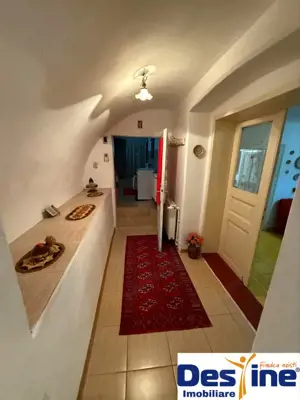 Casa centrală cu teren generos - 800 mp teren  - imagine 12