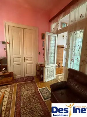 Casa centrală cu teren generos - 800 mp teren  - imagine 7