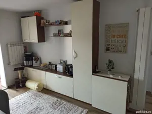 Vand apartament 2 camere zona confectii