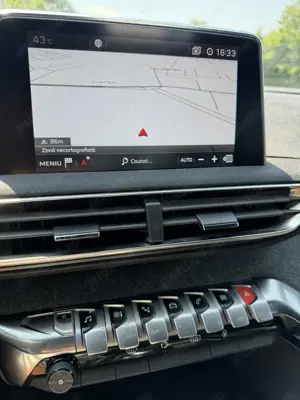 2019 Peugeot 3008 1.5 BLUEHDI GT LINE S&S EAT8 130 CP - imagine 10