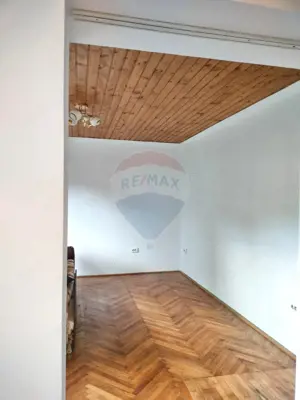 Apartament spațios cu 4 camere, zonă centrală – Sighișoara - imagine 8