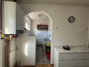 Ap. cu 3 camere, et.4, str. Feleac 1A - imagine 2