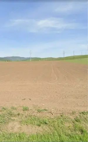 Teren de vânzare   Calea Romanului, vis-a-vis de reprezentanța Skoda