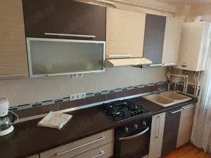 Se vinde apartament - imagine 3