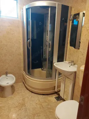 Se vinde apartament - imagine 5