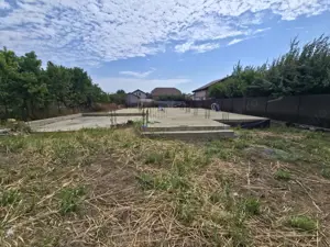 Valu lui Traian Teren cu fundație  proiect P+1 autorizat 607 mp