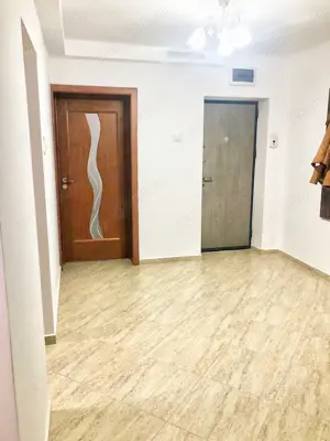 Apartament  3 camere Central lux parter  - imagine 4