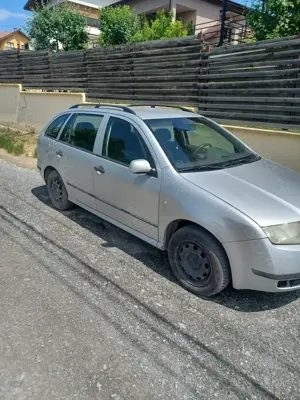Vând Skoda Fabia combi -2100 lei.