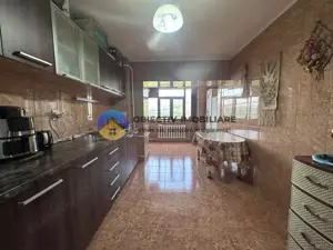 Apartament 3 camere de vânzare – Bulevardul General Dăscălescu, Piatra Neamț - imagine 10