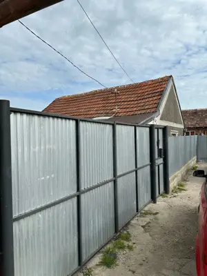 Casa in Madaras la pret de apartament.