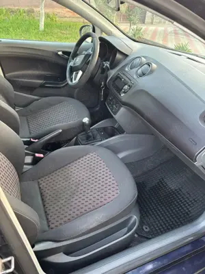Vand Seat Ibiza 1.2 benzina an 2010 - imagine 8 Vand Seat Ibiza 1.2 benzina an 2010 - imagine 8
