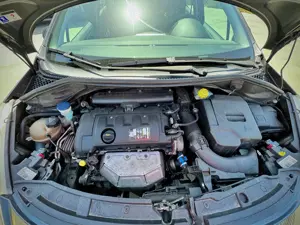 Peugeot 207 1.4 VTi Allure - imagine 2