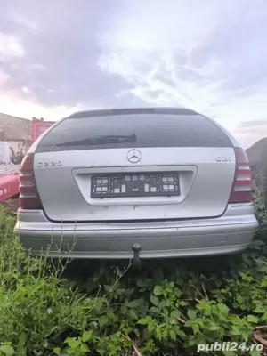 Dezmembrez Mercedes C Class (S203) 2.2 D, break, an 2001 - imagine 4