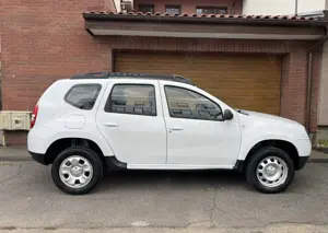 Dacia Duster 1.5 Diesel 4x4 - imagine 2