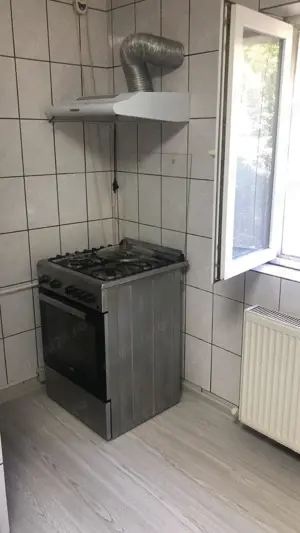 Apartament decomandat et 1 4  - imagine 9 Apartament decomandat et 1 4  - imagine 9