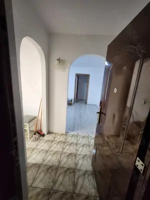 Apartament 2 camere 45m2 Bulevard Alba iulia, bocul mutat pe sine - imagine 3