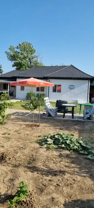 Casa de vanzare sat Ungureni, comuna Gherghita - confort, natura si acces facil - imagine 2