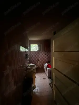 Vand casa 4 camere cu gradina 2.885 mp. Cristioru de Jos, Bihor, E 79, centrul comunei - imagine 8