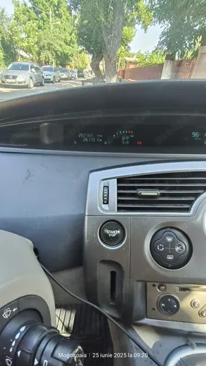 Vând Renault Scenic ll - imagine 8 Vând Renault Scenic ll - imagine 8