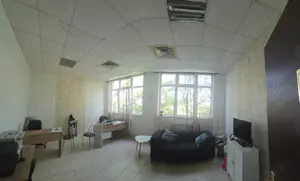 De închiriat birou 