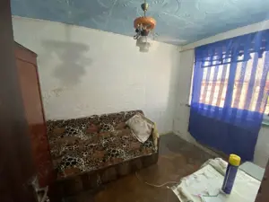 Apartament 3 camere decomandat,etaj 4/4 Bld. Racoteanu, 45 000, Filiasi. - imagine 10