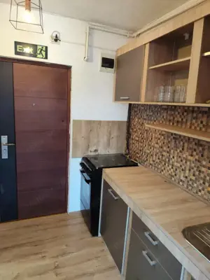 Garsoniera moderna cu scara interioara, fără lift, Brâncoveanu