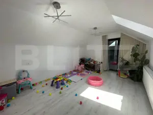 Casa familiala, 5 camere, terasa acoperita, gradina si garaj - imagine 5