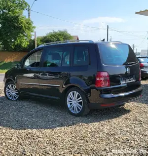 VW Touran 7 Locuri 2007 Clima 4250  - imagine 3 VW Touran 7 Locuri 2007 Clima 4250  - imagine 3