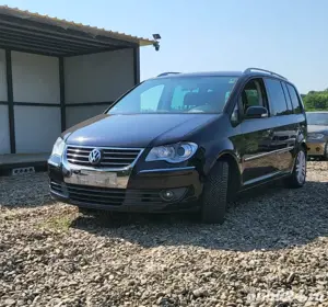 VW Touran 7 Locuri 2007 Clima 4250