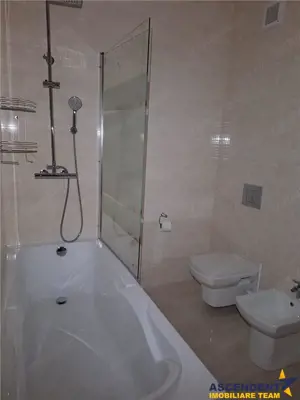 Apartament 2 camere,peste 80mp, decomandat, 2 bai,Isaran,Tractorul - imagine 6