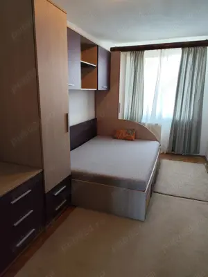 Inchiriez apartament 3 camere Orly 39