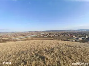 De vanzare teren intravilan pt case 