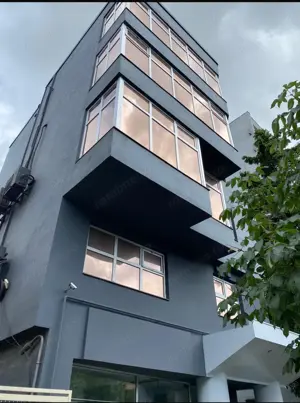 Clădire Ultracentrală- Zona Punctele Cardinale Tribunal