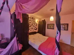 Spectacol&culoare! Apartament unic in Bacau! Aleea Ghioceilor, etaj 1 - imagine 4